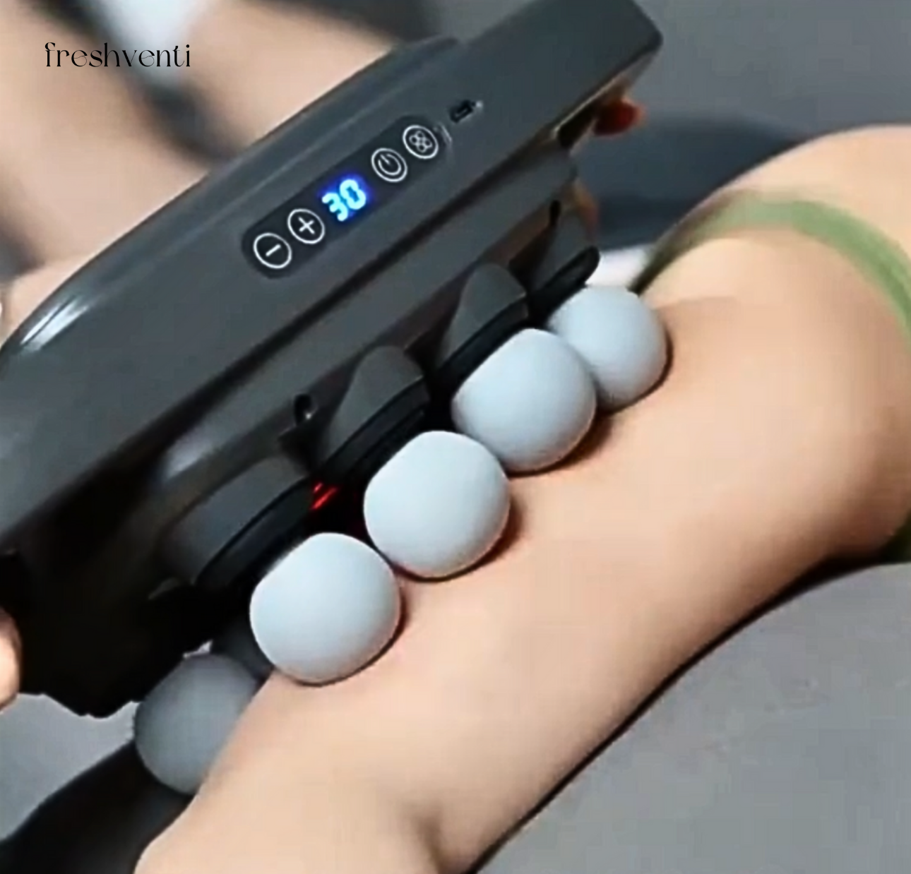 Knetix -Massagegerät mit 8 Aufsätzen